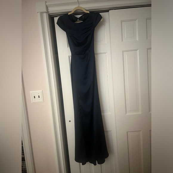 Lulus long navy blue silk open back bow dress. Worn once. Size XS. - Picture 3 of 6